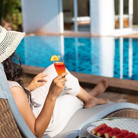 Hamptons Charm By Stayvista Luxury 5Br With Pool, Lawn & Table Tennis Alībāg Εξωτερικό φωτογραφία
