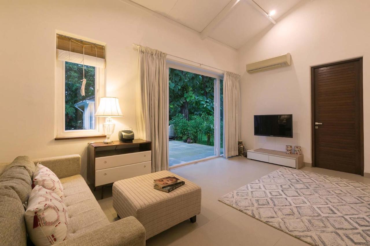Hamptons Charm By Stayvista Luxury 5Br With Pool, Lawn & Table Tennis Alībāg Εξωτερικό φωτογραφία