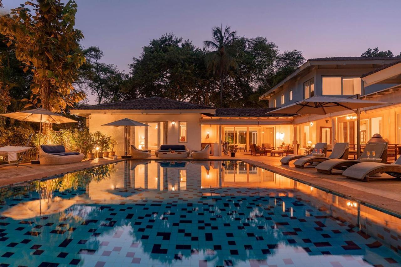 Hamptons Charm By Stayvista Luxury 5Br With Pool, Lawn & Table Tennis Alībāg Εξωτερικό φωτογραφία