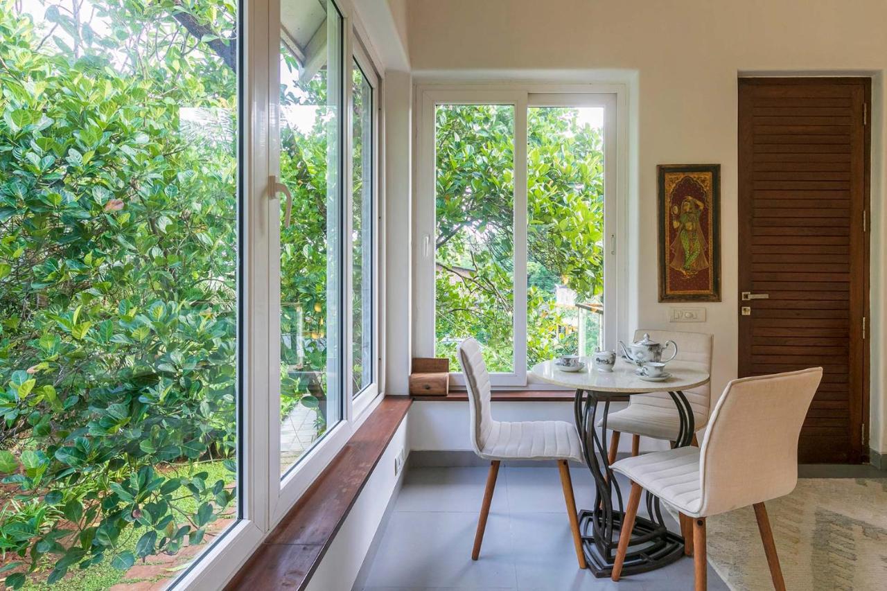 Hamptons Charm By Stayvista Luxury 5Br With Pool, Lawn & Table Tennis Alībāg Εξωτερικό φωτογραφία